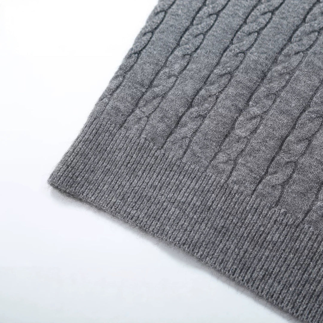 Damen Oversize Zopfmuster-Pullover mit V-Ausschnitt und breitem Rippbündchen Shop Nory