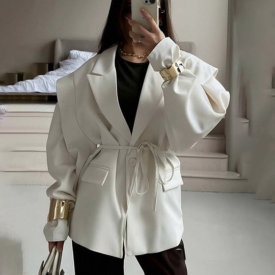 Damen nan taillierter Blazer mit Bindegürtel und Oversize-Ärmeln Shop Nory