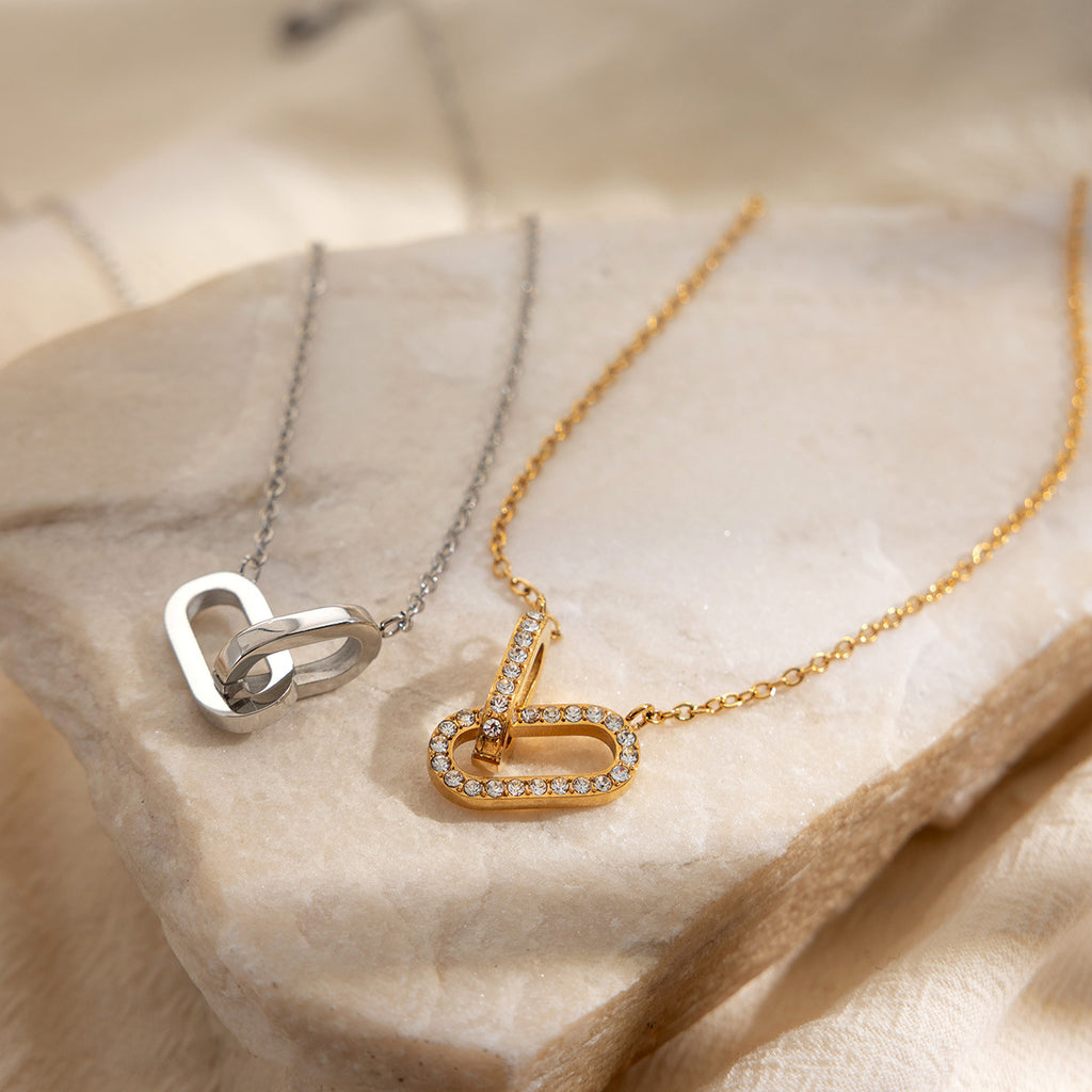 Damen Halskette mit funkelndem Zirkonia-Anhänger und verstellbarem Edelstahlverschluss Shop Nory
