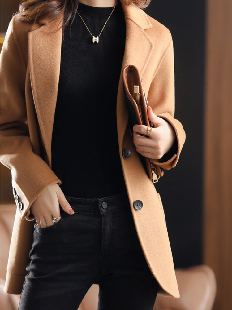 Damen eleganter Wollblazer mit klassischen Revers und strukturiertem Schnitt