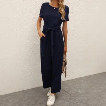 Damen Jumpsuit mit taillierbarem Bindegürtel und praktischen Taschen Shopnory