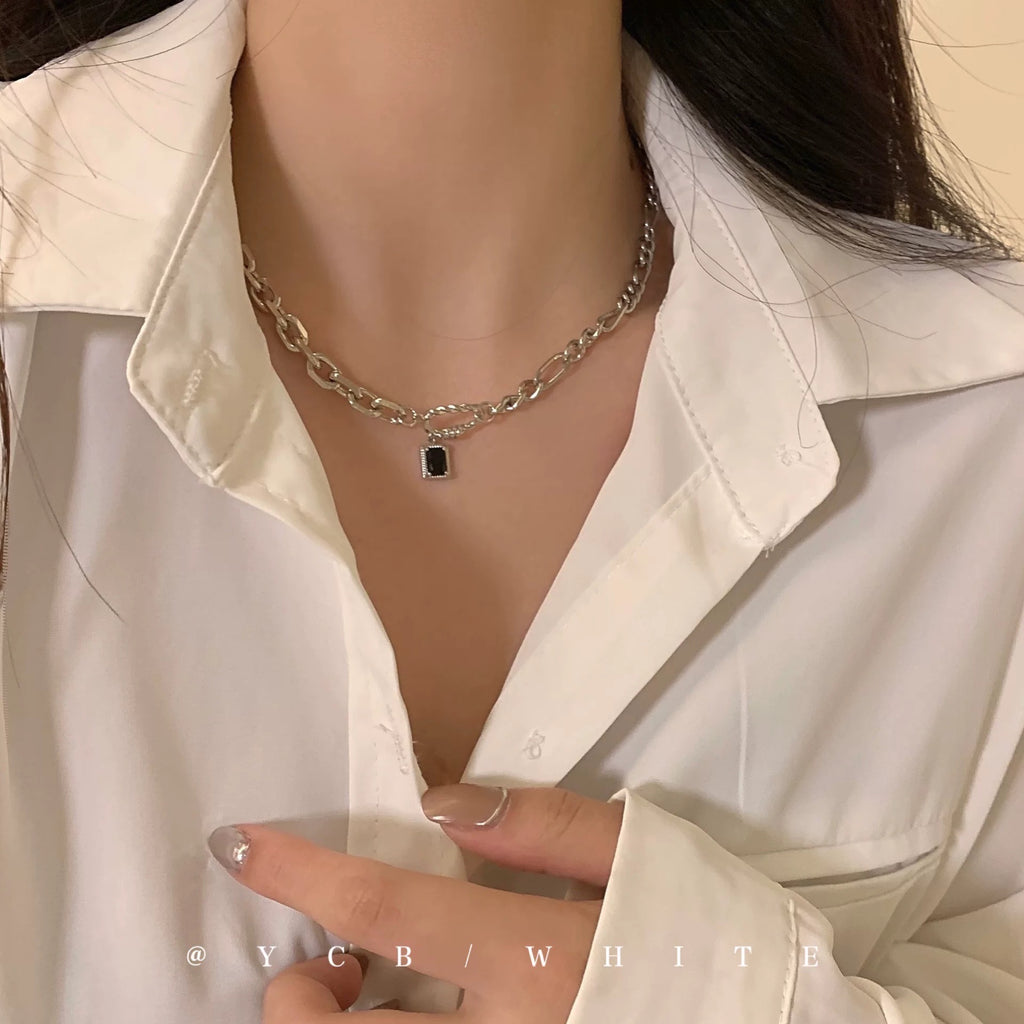 Damen Kette mit modernem Gliederdesign und innovativem Anhänger Shop Nory