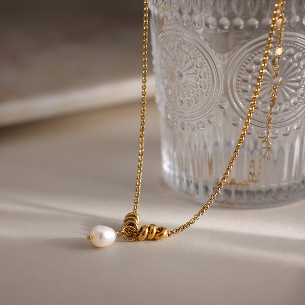 Damen Halskette mit eleganten Perlen und drehbarem Design Shop Nory