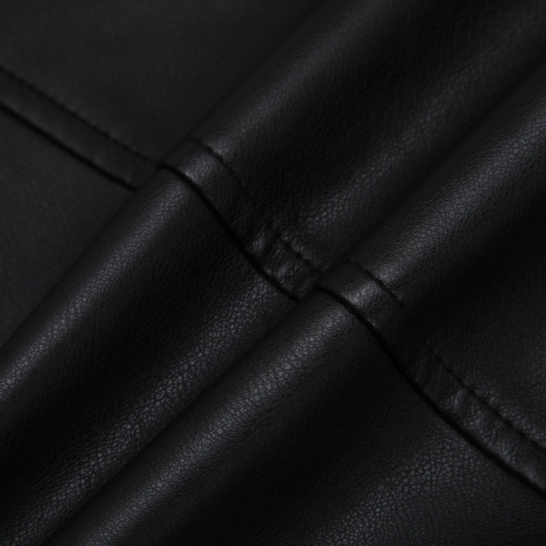 Damen Kurzjacke aus Kunstleder mit Rundhals, Druckknopfverschluss und aufgesetzten Taschen Shop Nory