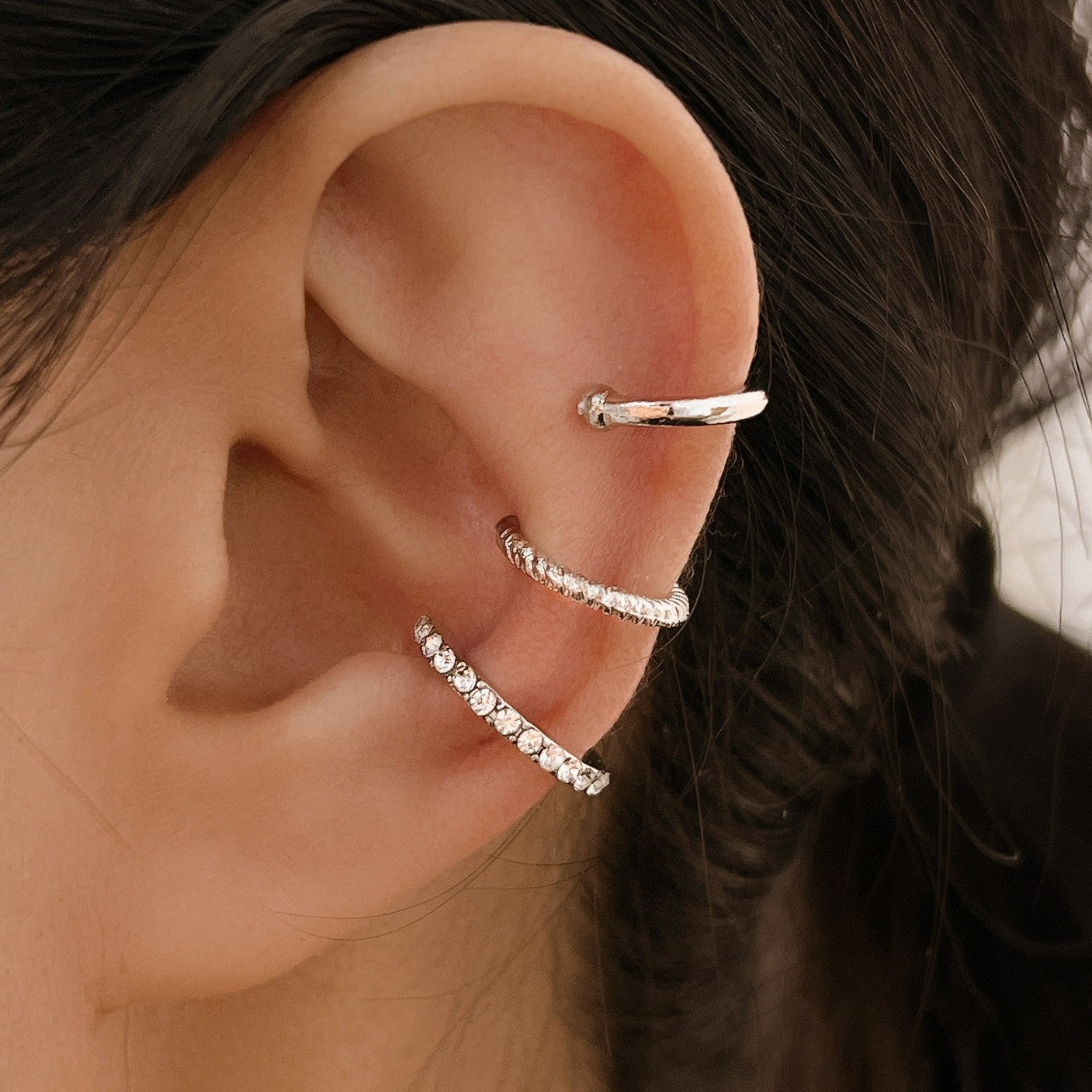 Damen Ohrcuff mit funkelnden Kristallen und elegantem Design Shop Nory