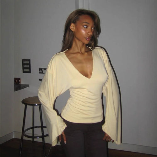 Damen nan tailliertes Langarm-Cropped-Shirt mit V‑Ausschnitt, überschnittener Schulter und soften Jersey-Qualität Shop Nory