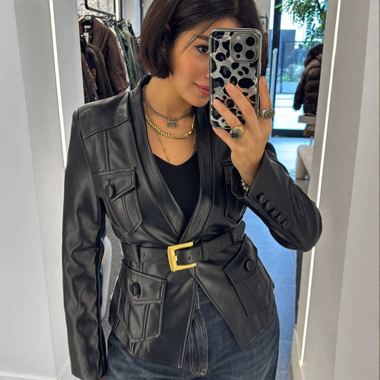Damen Taillierter Lederblazer im Korsettstil mit breitem Schnallengürtel und aufgesetzten Pattentaschen Shop Nory