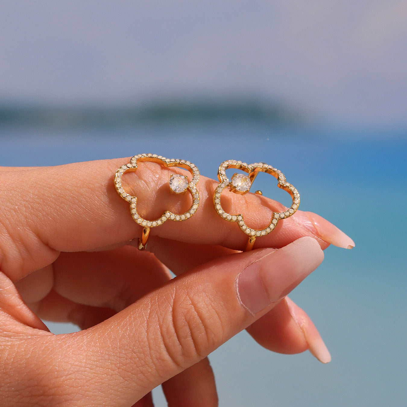 Damen Designring mit funkelndem Zirkonbesatz und hochwertigem Edelstahl Shop Nory