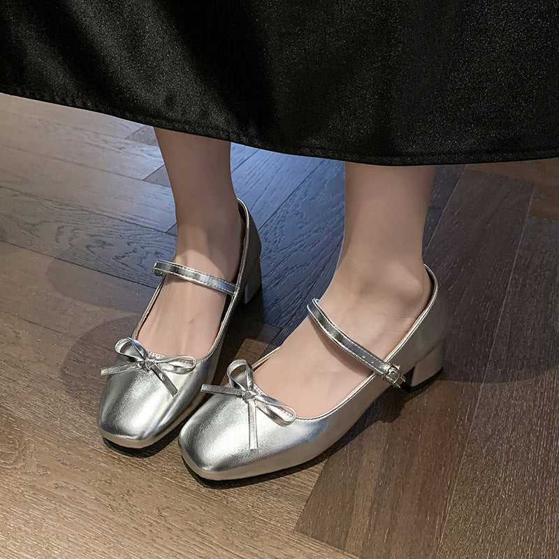 Damen Ballerinas mit praktischem Riemchen und modischem Glanzverschluss