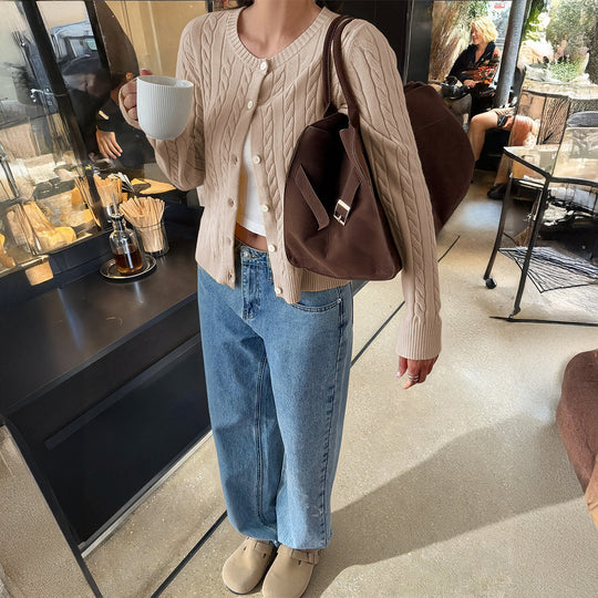 Damen nan Zopfstrick-Cardigan mit Rundhalsausschnitt, Knopfleiste und geripptem Abschluss Shop Nory