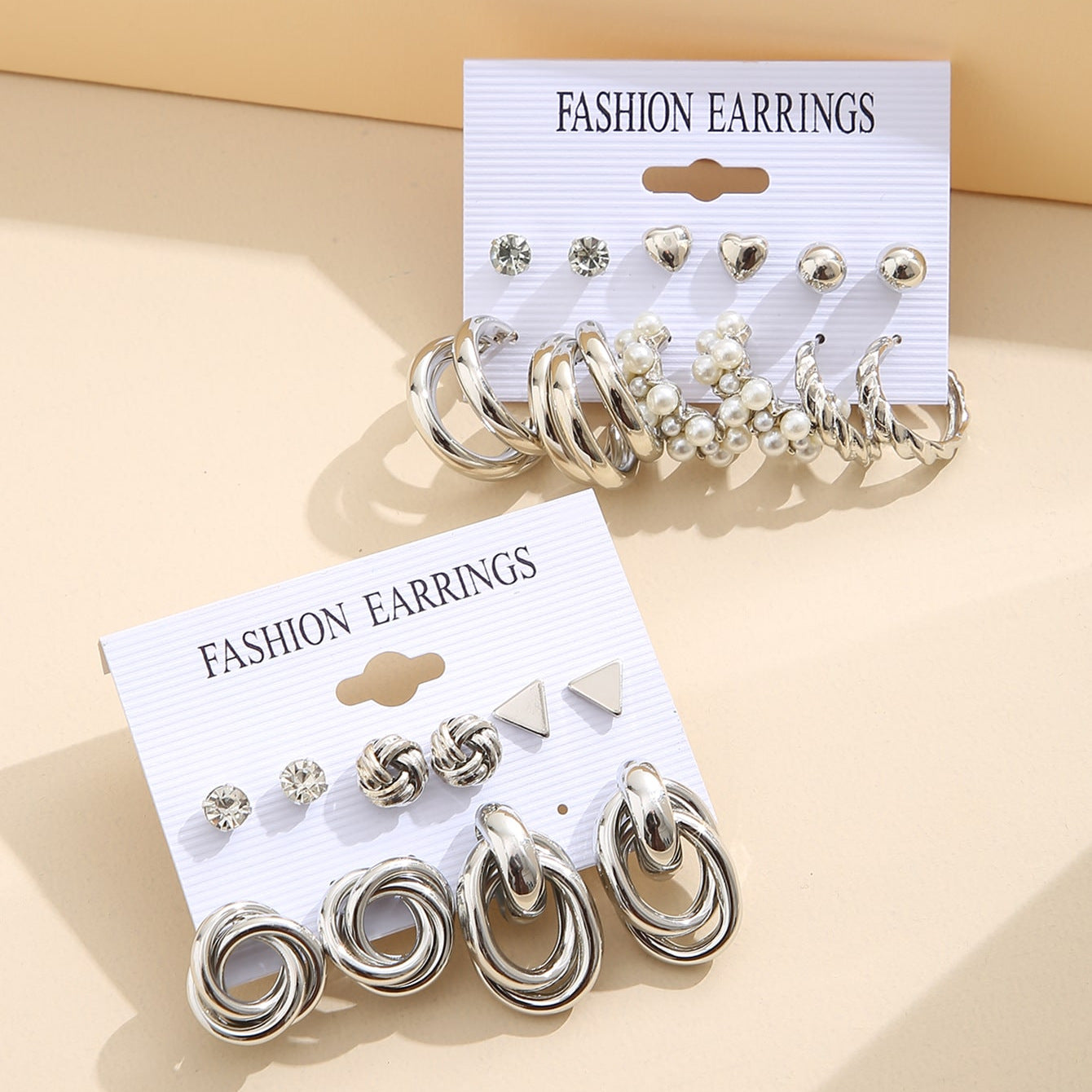 Damen Ohrringe und Creolen Set mit funkelnden und eleganten Designs Shop Nory