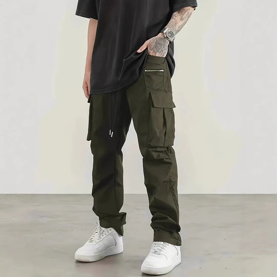 Herren Weite technische Cargohose mit großen Klapp- und Reißverschlusstaschen und Kordelzugbund Shop Nory