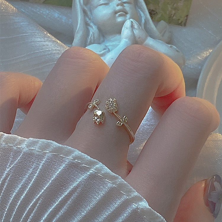 Damenring mit kunstvollem floralem Design und funkelnden Zirkonia Shop Nory