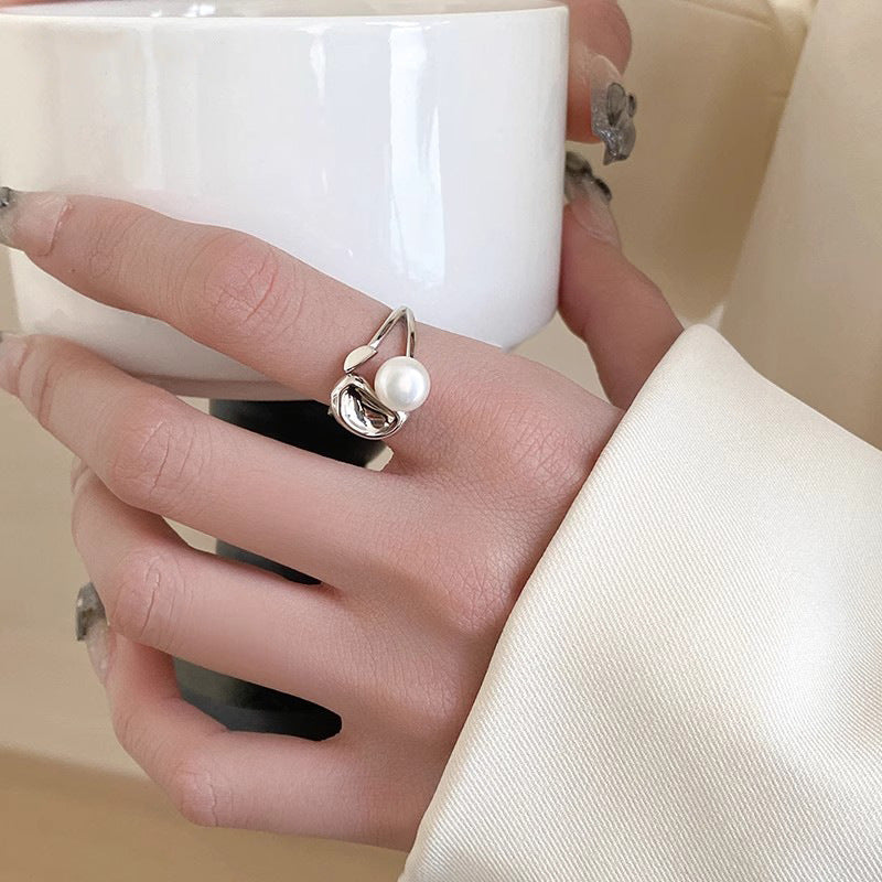 Damen eleganter Ring mit Perlen- und geschwungenem Akzent Shop Nory