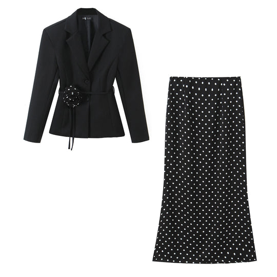 Damen Zweiteiliges tailliertes Blazer- und Midaxi-Rock-Set mit Rosenapplikation am Gürtel und Polka-Dot‑Rock Shop Nory