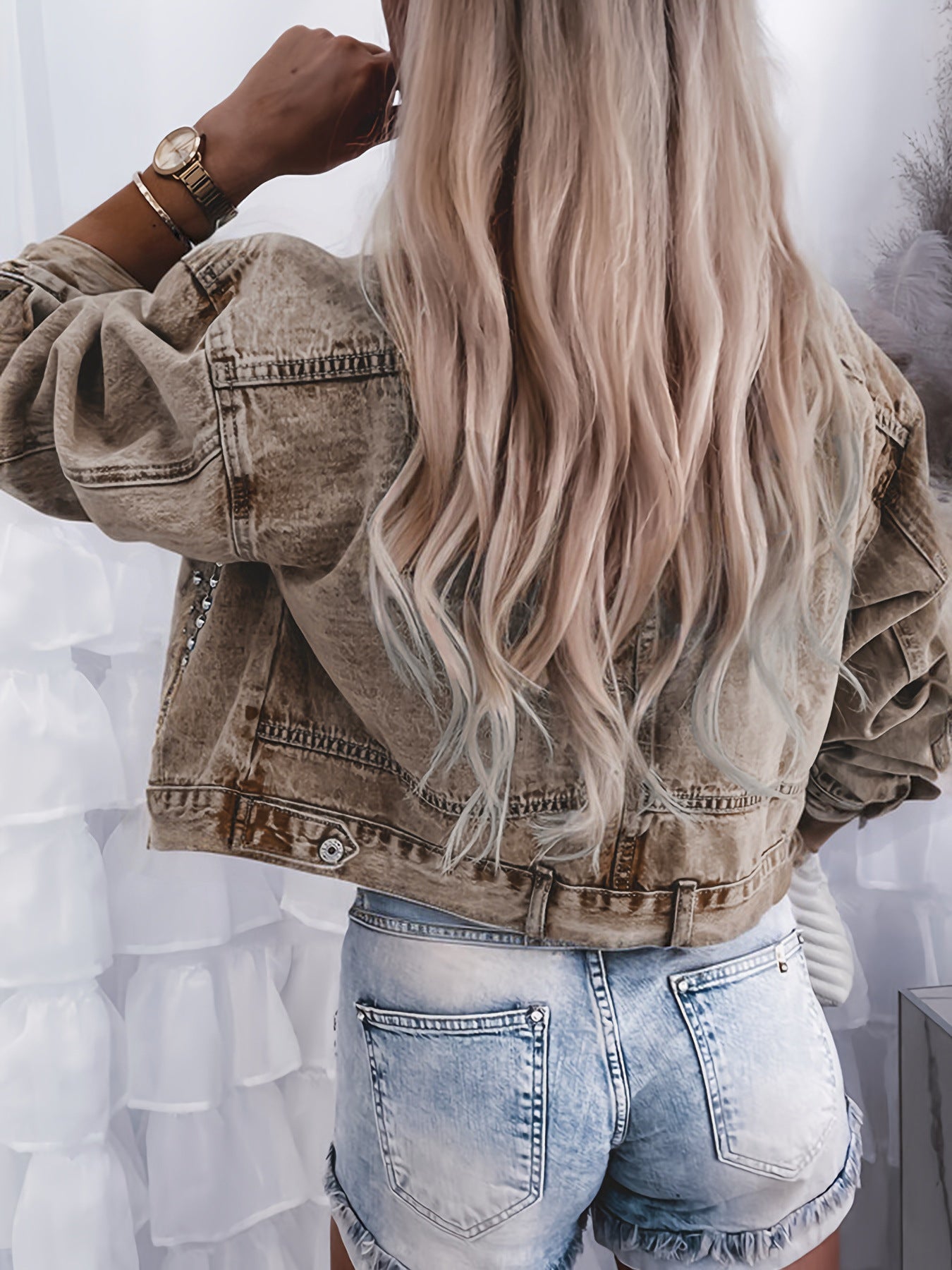 Modische Jacke mit Nieten