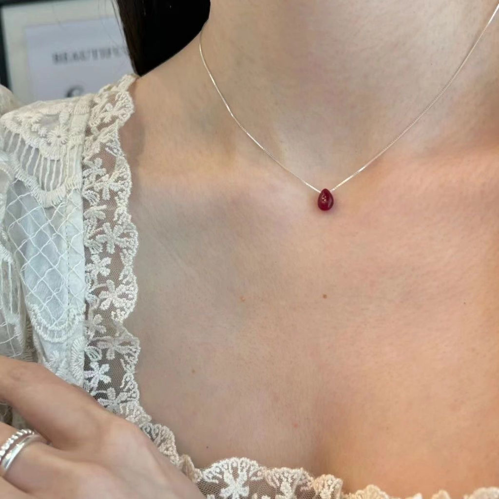 Damen filigrane Halskette mit Tropfenanhänger aus hochwertigem Edelstein Shop Nory