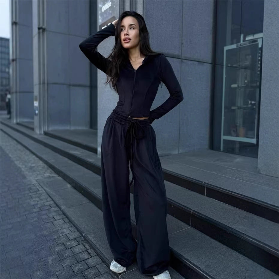 Damen Lounge-Set mit taillierter Kapuzenjacke und extraweiter Palazzo-Jogginghose Shop Nory