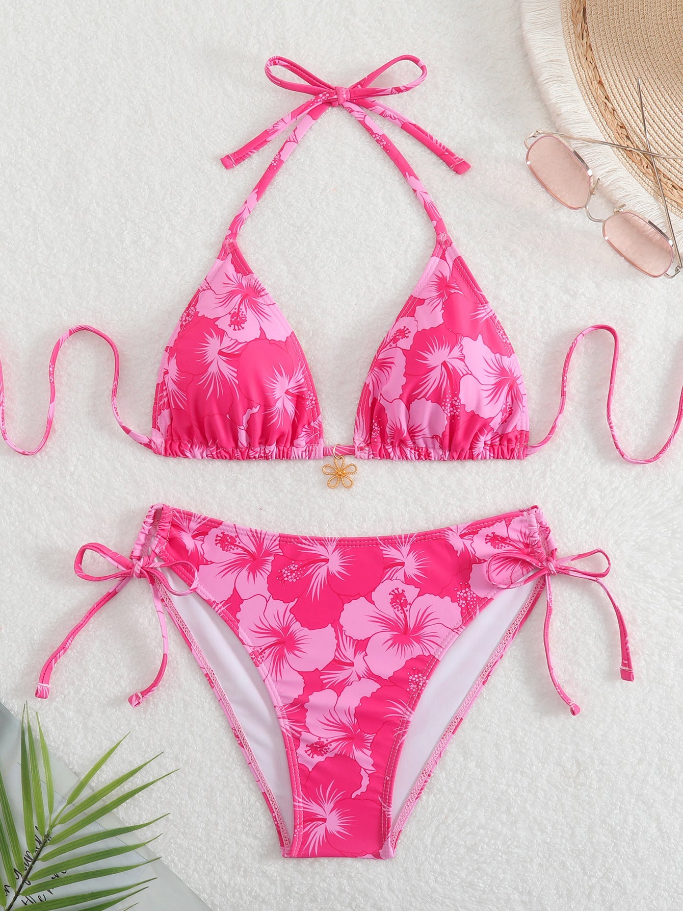 Damen Triangel-Bikini mit verspielten Floral-Details