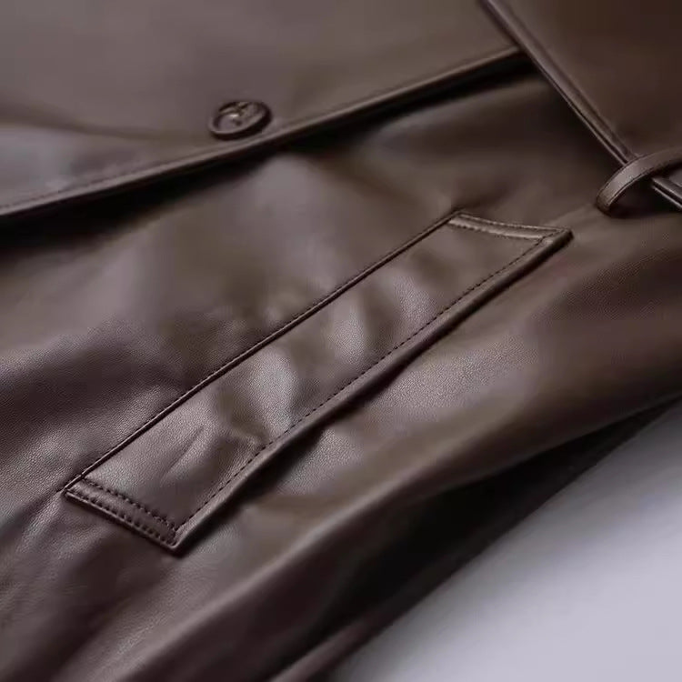 Damen Kunstleder-Trenchcoat mit modischem Schnitt und praktischen Taschen