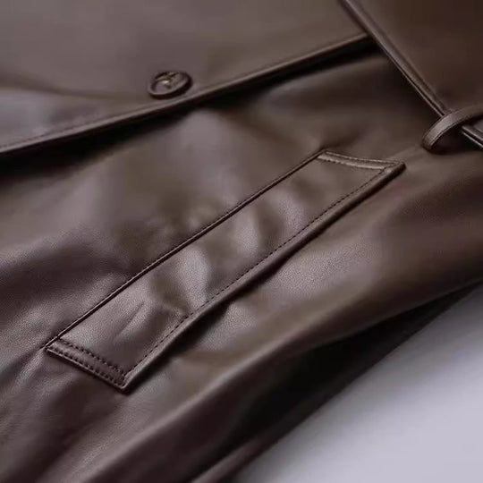 Damen Kunstleder-Trenchcoat mit modischem Schnitt und praktischen Taschen
