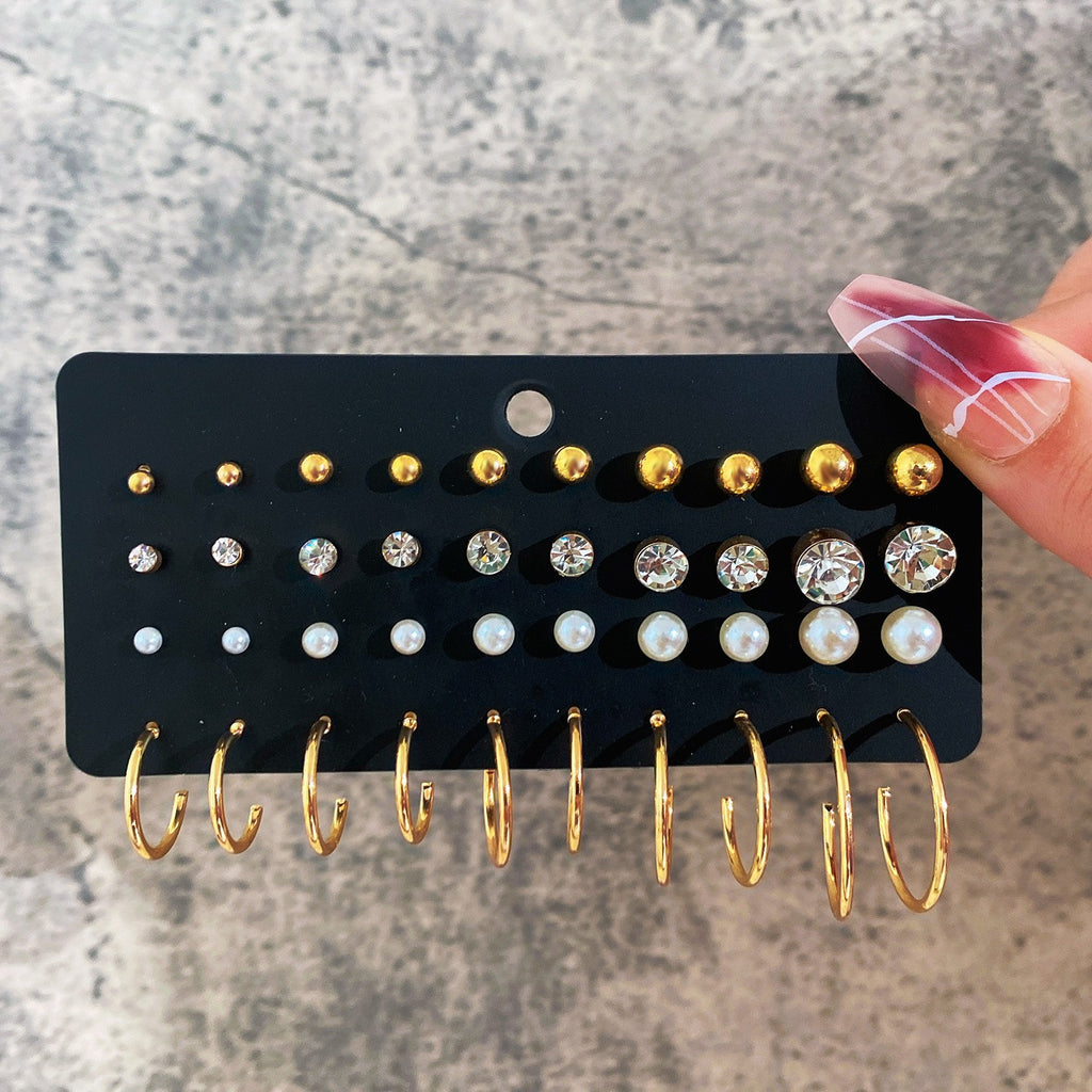 Damen Ohrringe Set mit elegantem Perlendesign und funkelnden Goldakzenten Shop Nory