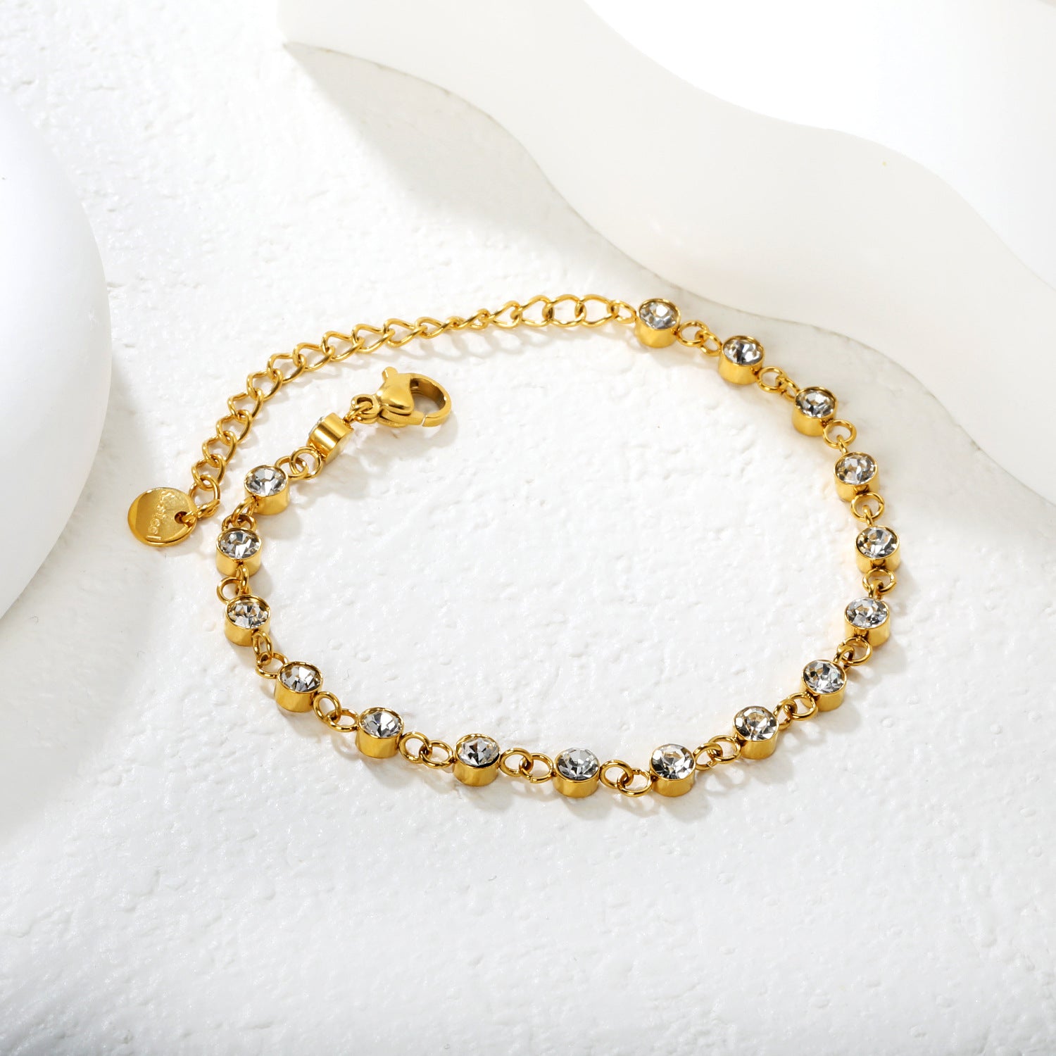 Damen zartes Armband mit funkelnden Kristall-Details Shop Nory