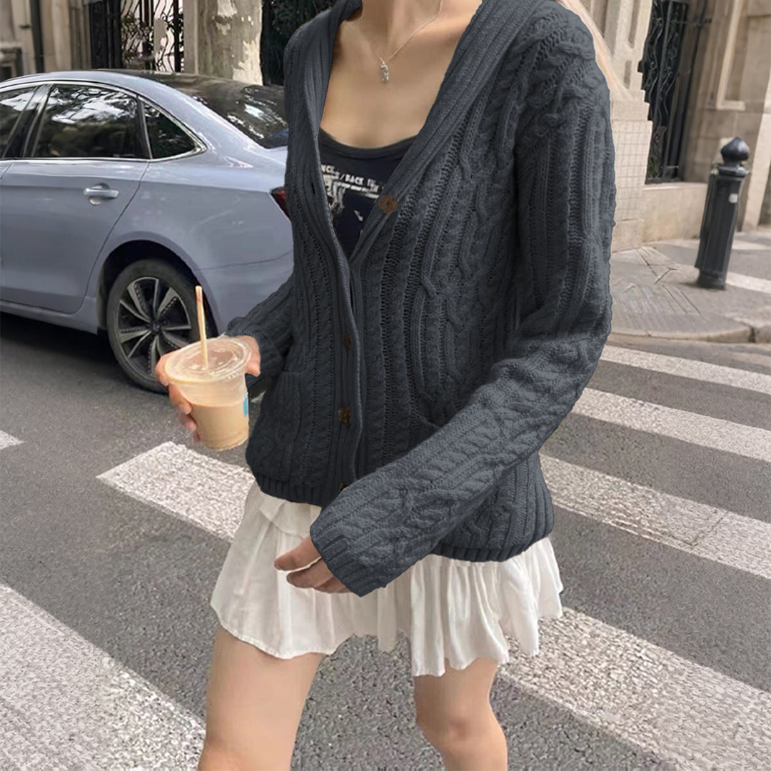 Damen nan Kapuzen-Strickcardigan mit Zopfmuster, Schalkragen und Holzknöpfen Shop Nory