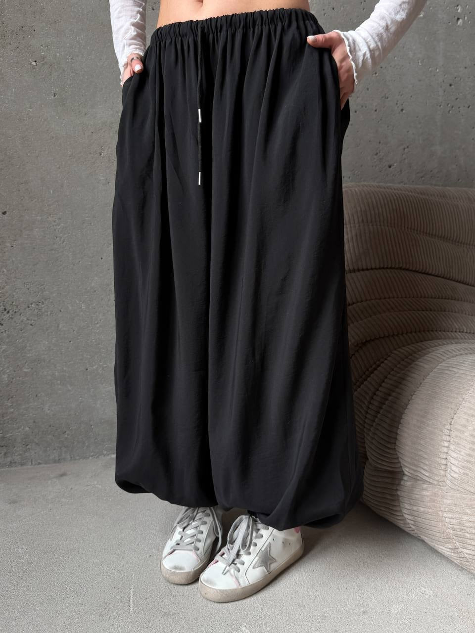Damen weite Harem-Ballonhose mit hohem Elastikbund, Tunnelzug und lässiger Weite Shop Nory