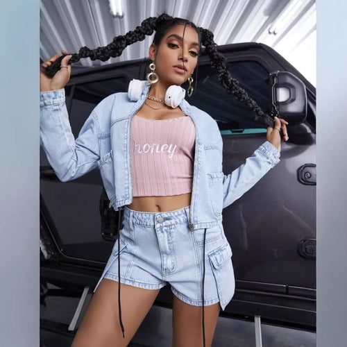 Damen kurzes Denim-Set mit Cropped-Jacke und Cargo-Shorts Shop Nory