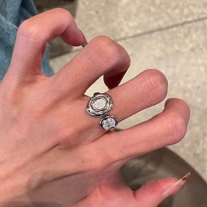 Damen Ring mit modernem, hochwertigem Zierstein Shop Nory