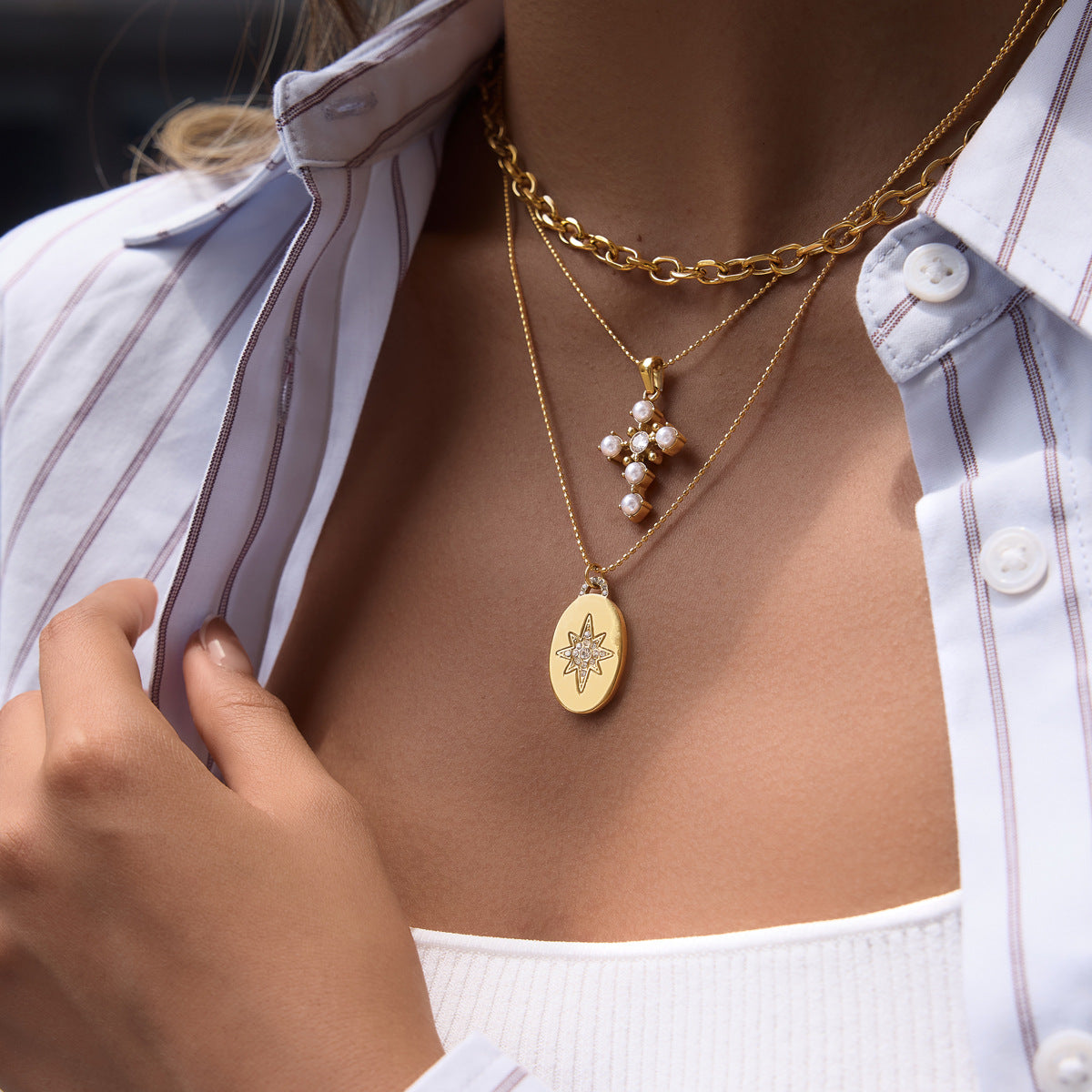 Damen Halskette mit funkelndem Sternanhänger und hypoallergener Edelstahlverarbeitung Shop Nory