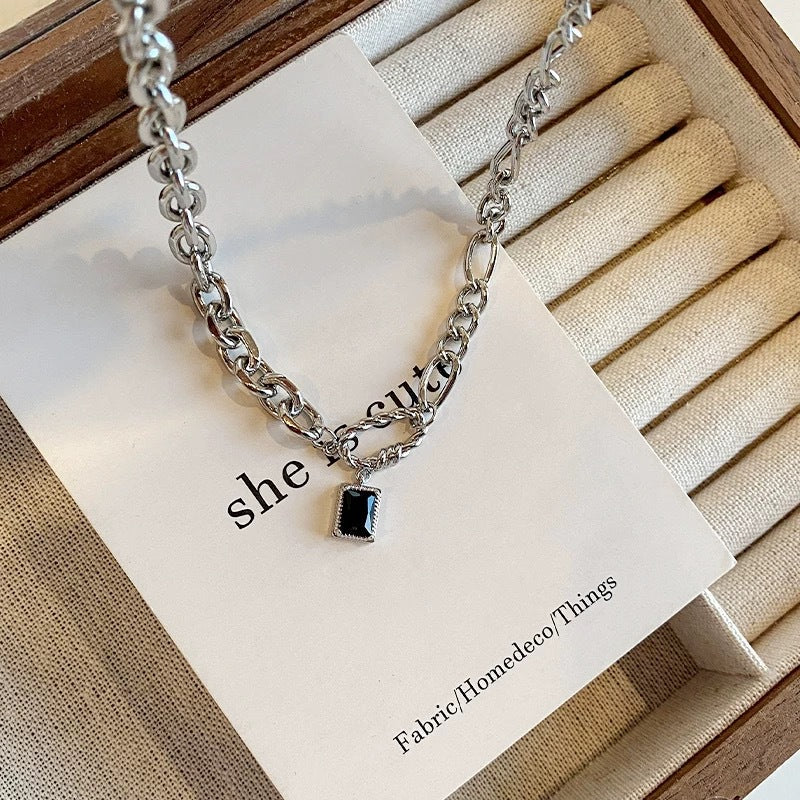 Damen Kette mit modernem Gliederdesign und innovativem Anhänger Shop Nory