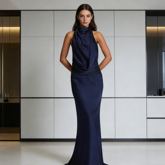 Damen Elegantes und fließendes Abendkleid mit hohem Kragen