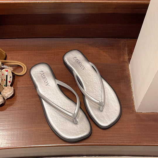 Damen modische Flip-Flops mit komfortablem Fußbett und raffiniertem Riemen
