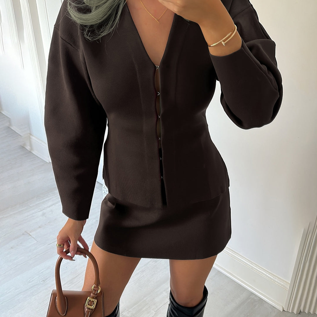 Damen nan taillierte Feinstrickcardigan mit V-Ausschnitt und Häkchenverschluss Shop Nory
