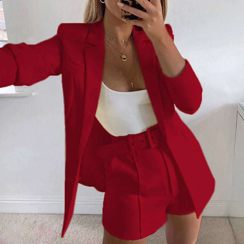Damen Zweiteiliges maßgeschneidertes Blazer‑Set mit hochtaillierten Shorts und Gürtel Shop Nory