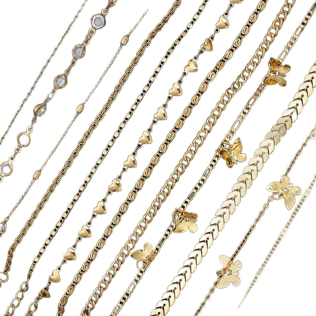 Damen Armband-Set mit filigranen goldenen Designs und charmanten Anhängern Shop Nory
