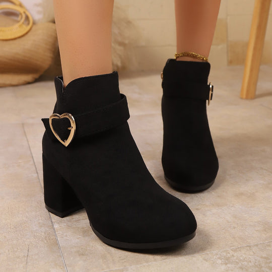 Damen Ankle‑Boots mit Blockabsatz und Herzschnalle Shop Nory