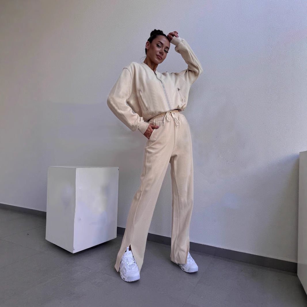 Damen weiches Velours-Zweiteiler mit kurzem Reißverschluss-Bomber und High-Waist-Hose mit Bein-Schlitz Shop Nory