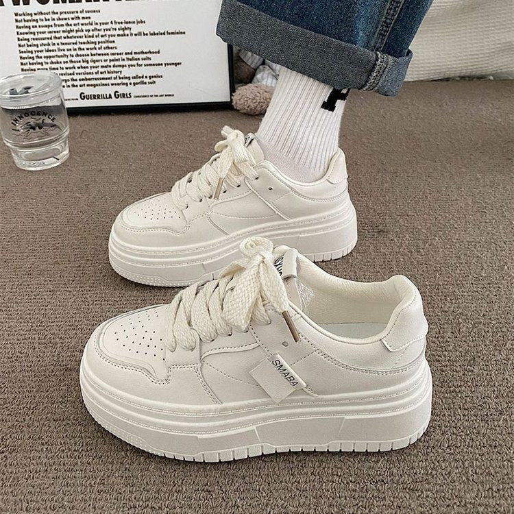 Damen Plattform-Sneaker mit dämpfender Laufsohle und eleganter Schnürung