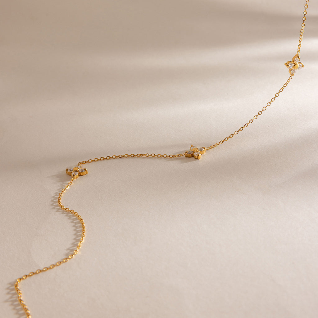 Damen Halskette mit funkelnden Zirkonia und hypoallergenem Edelstahl Shop Nory