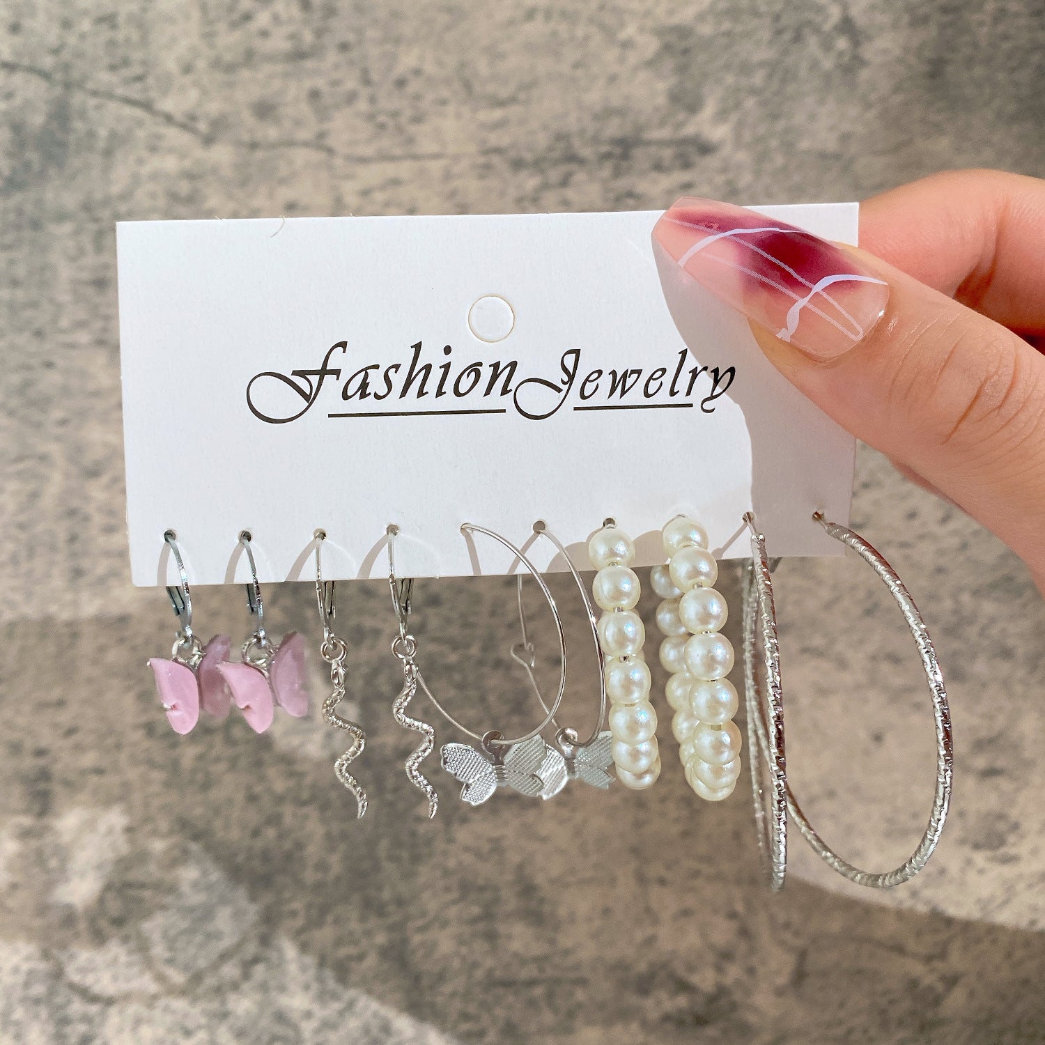 Damen Ohrringe Set mit vielfältigen Designs und funkelnden Akzenten Shop Nory
