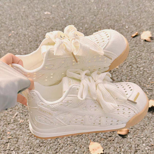 Damen Sportliche Plateau‑Sneaker mit perforiertem Obermaterial und dekorativen Schleifen Shop Nory