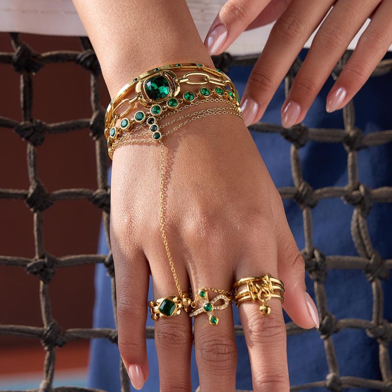 Damen Armband mit grünem Kristallanhänger und wasserfestem Design Shop Nory