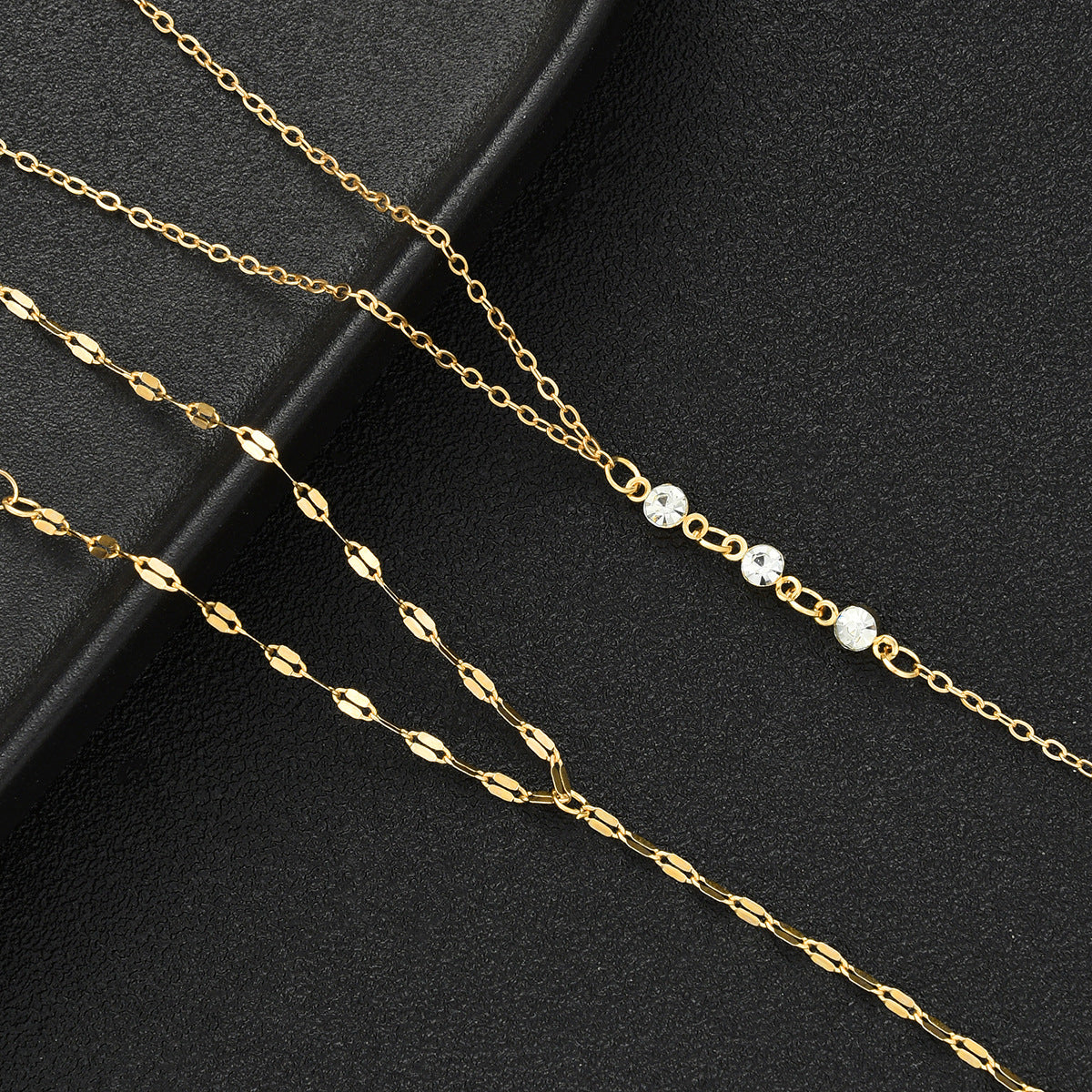Damen Handkette mit funkelnden Kristallen Shop Nory