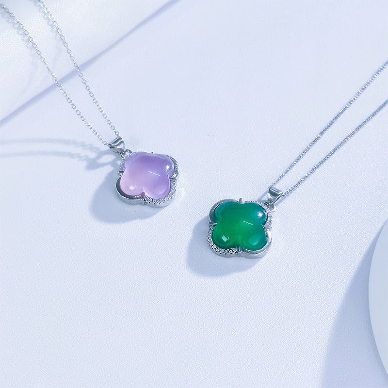 Damen Halskette mit kunstvollem Kleeblatt-Anhänger und feiner Silberkette Shop Nory