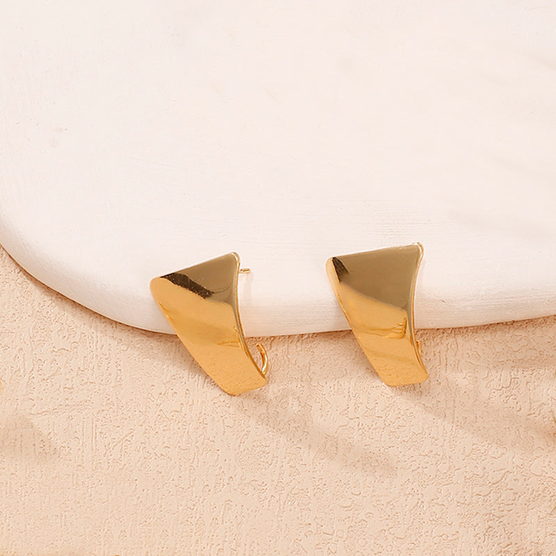 Damen Ohrstecker mit modernem, geometrischem Dreiecksdesign Shop Nory