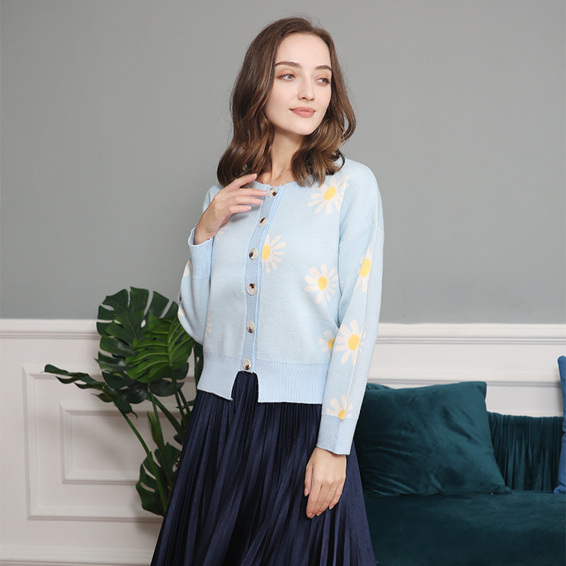 Damen Oversize-Strickcardigan mit Blumenapplikation, Perlmuttknöpfen und Wellensaum Shop Nory