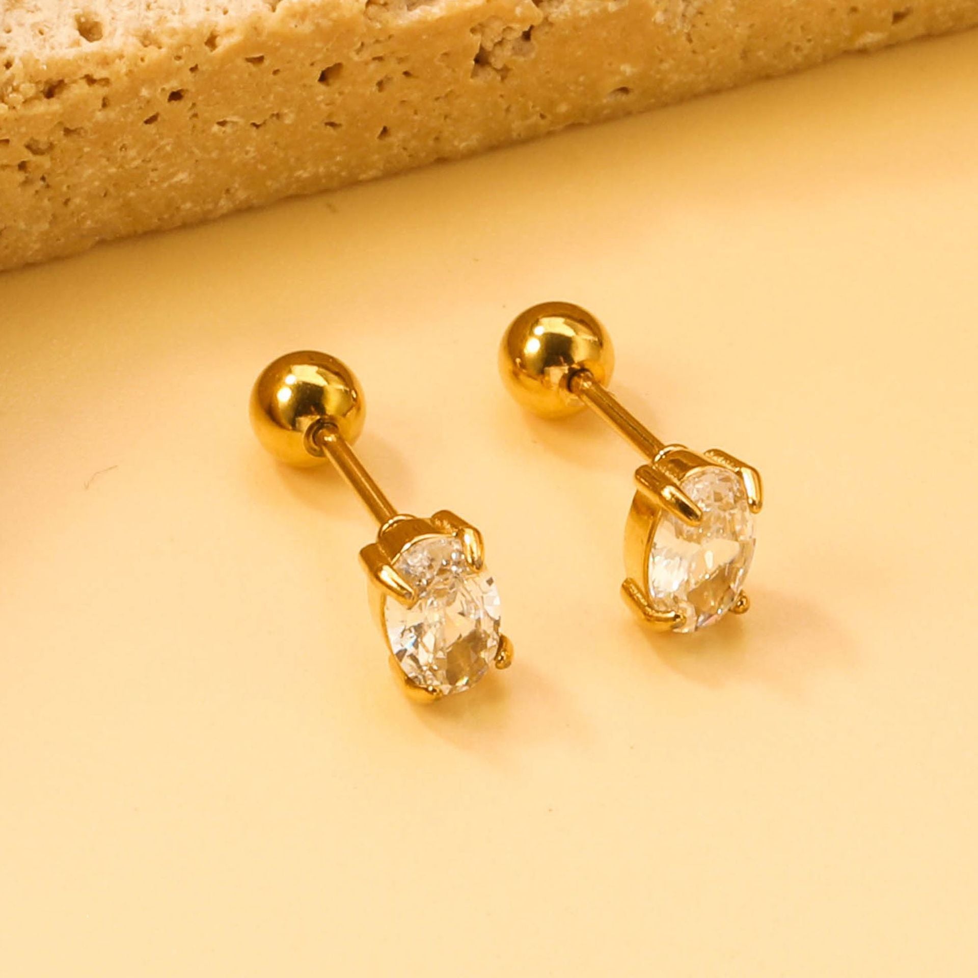 Damen edelsteinschmuck Ohrstecker mit funkelndem Zirkon Shop Nory
